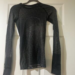 Lululemon long sleeve shirt